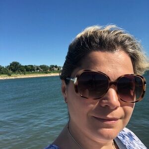 Meet your Posher, Lena